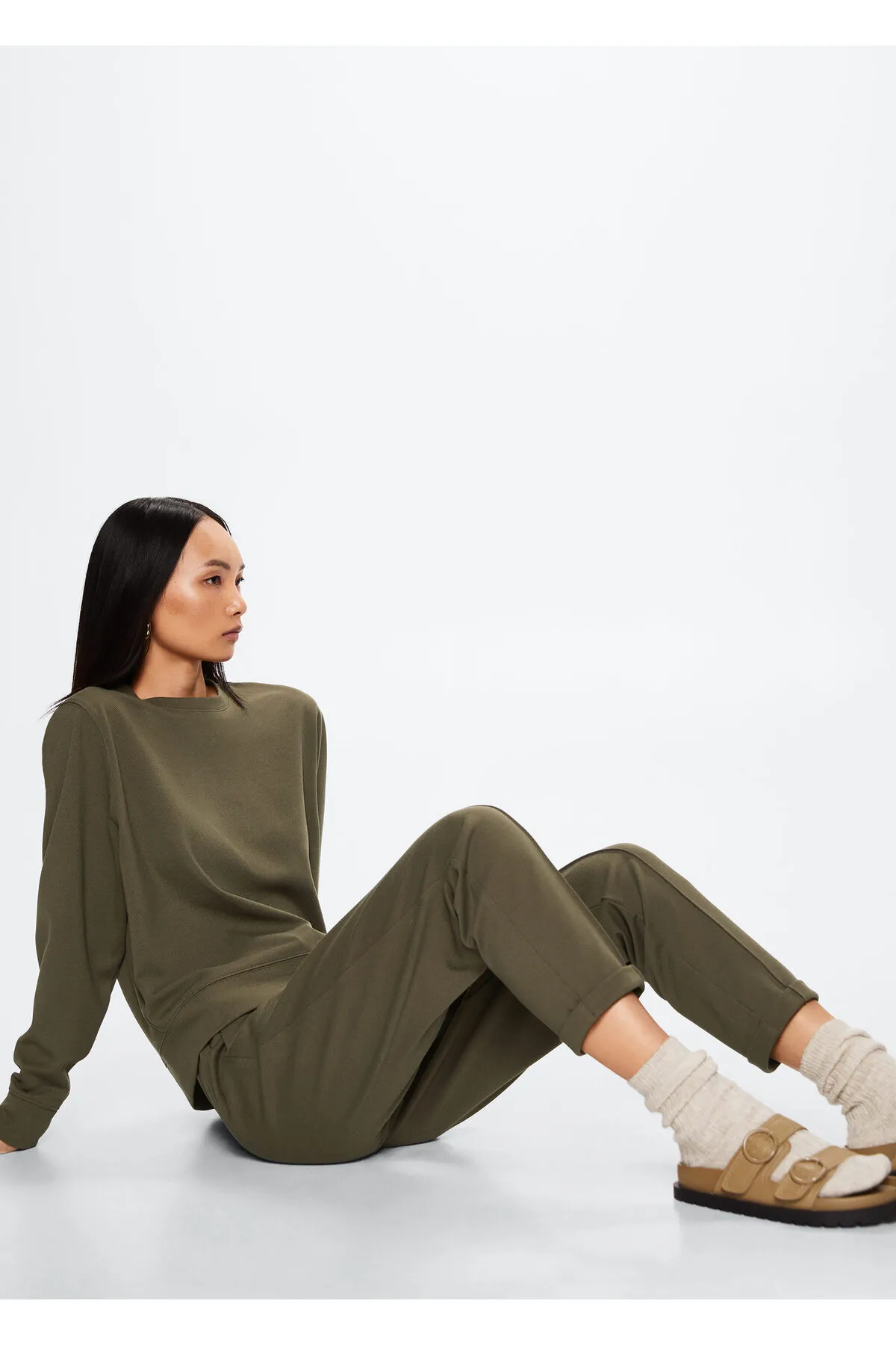 MANGO  Khakifarbene Damenhose 37043841