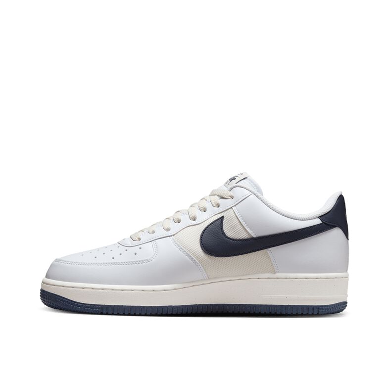 NIKE Wmns Air Force 1 '07 