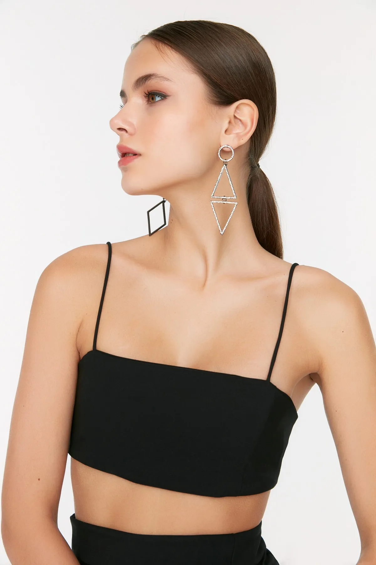 Trendyol Collection  Schwarzes Unter-Oberteil-Set mit Schlitzdetail TPRSS22AU0350