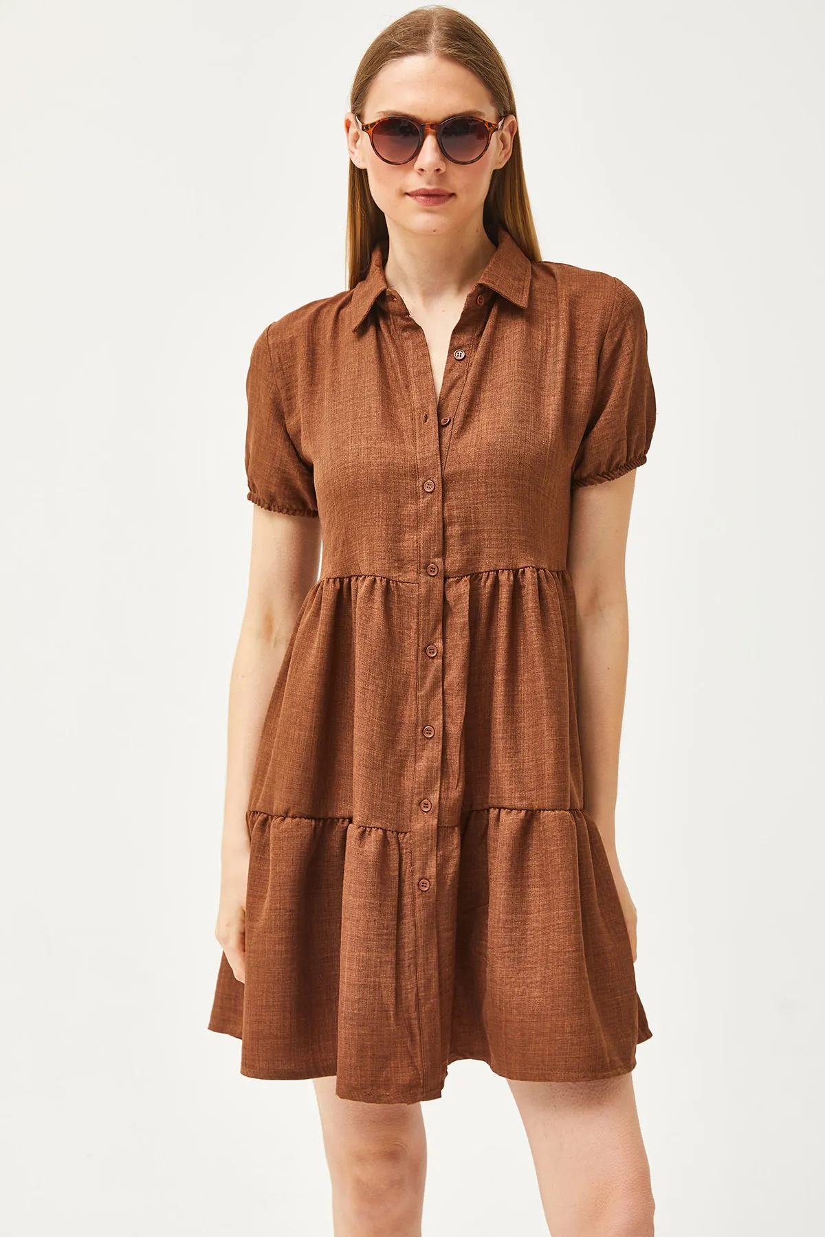 Olalook  Hellbraunes Leinen-Hemdkleid für Damen ELB-19002075
