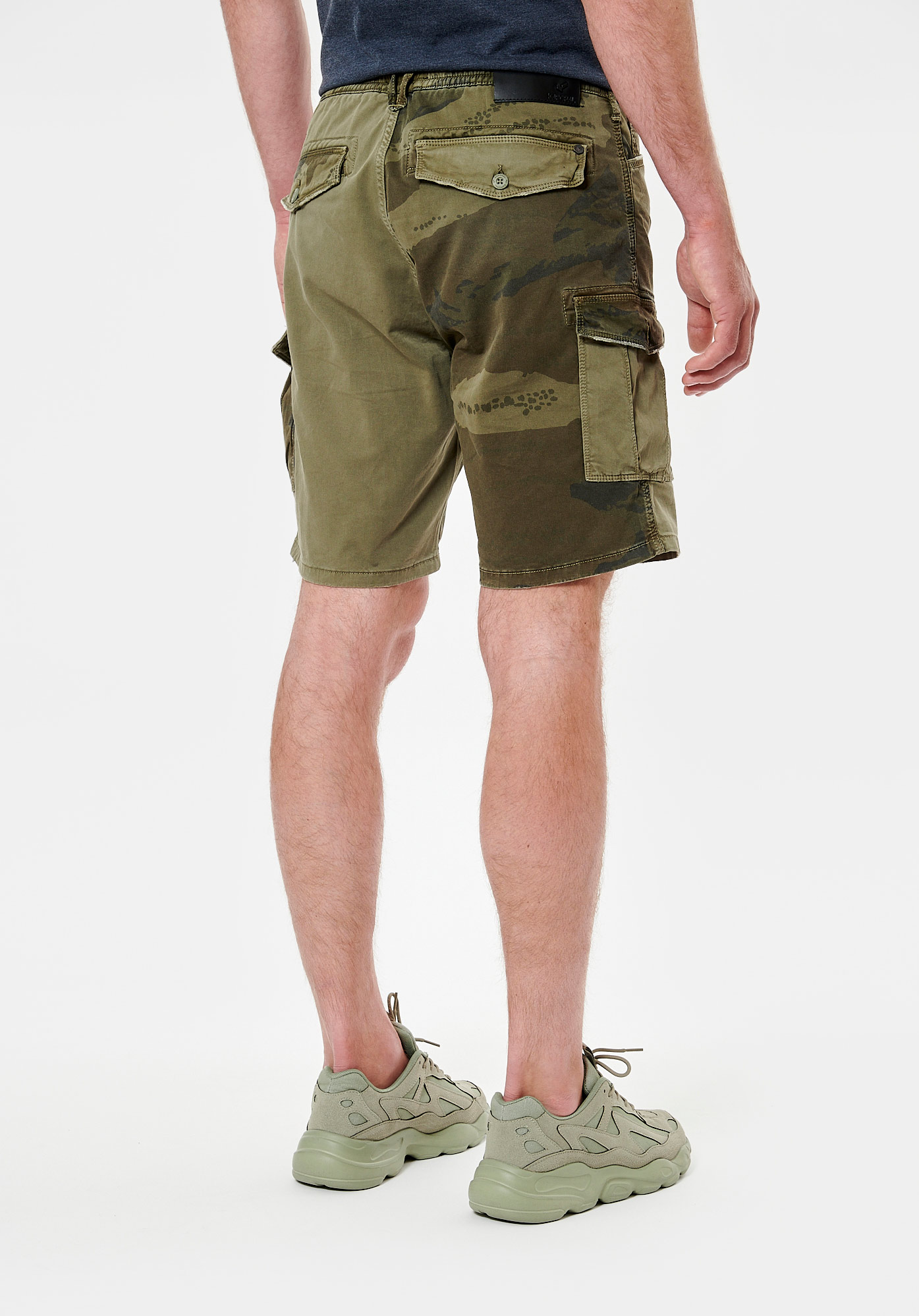 ETHER  Short kaki Homme
