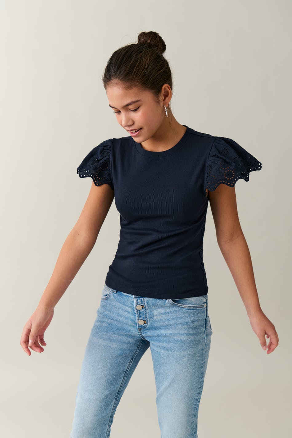 Y frill rib top