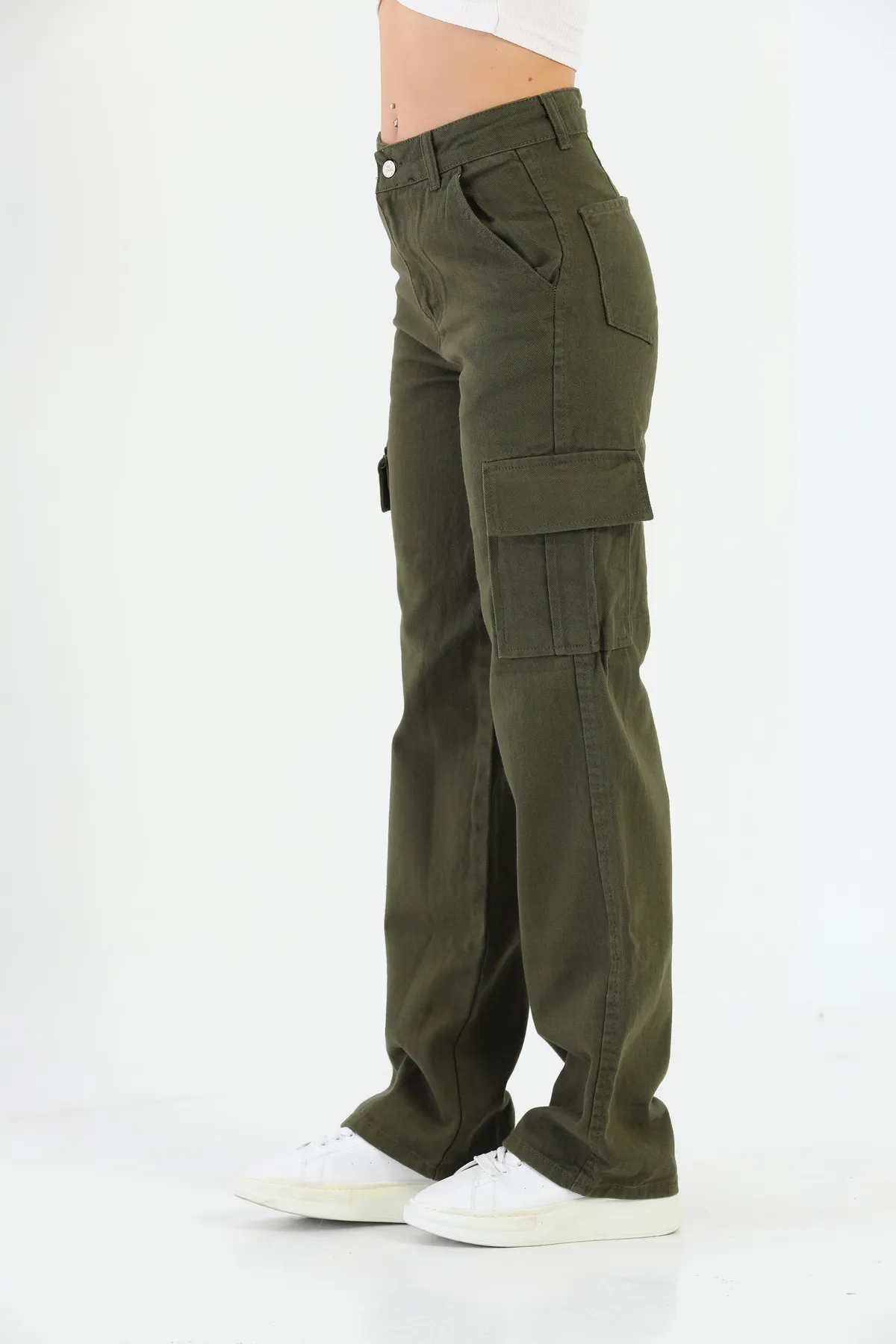 BİKELİFE  Khakifarbene Cargohose für Damen mit hoher Taille und weitem Bein