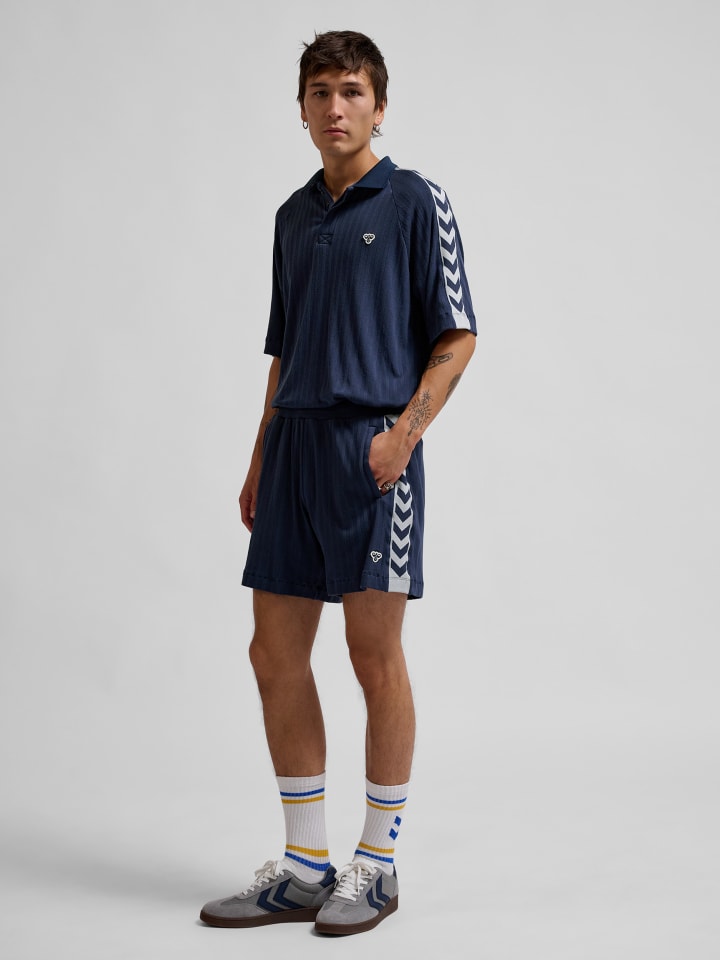 Hummel Hummel Kurze Hose Hmlarchive Erwachsene in BLACK IRIS günstig kaufen