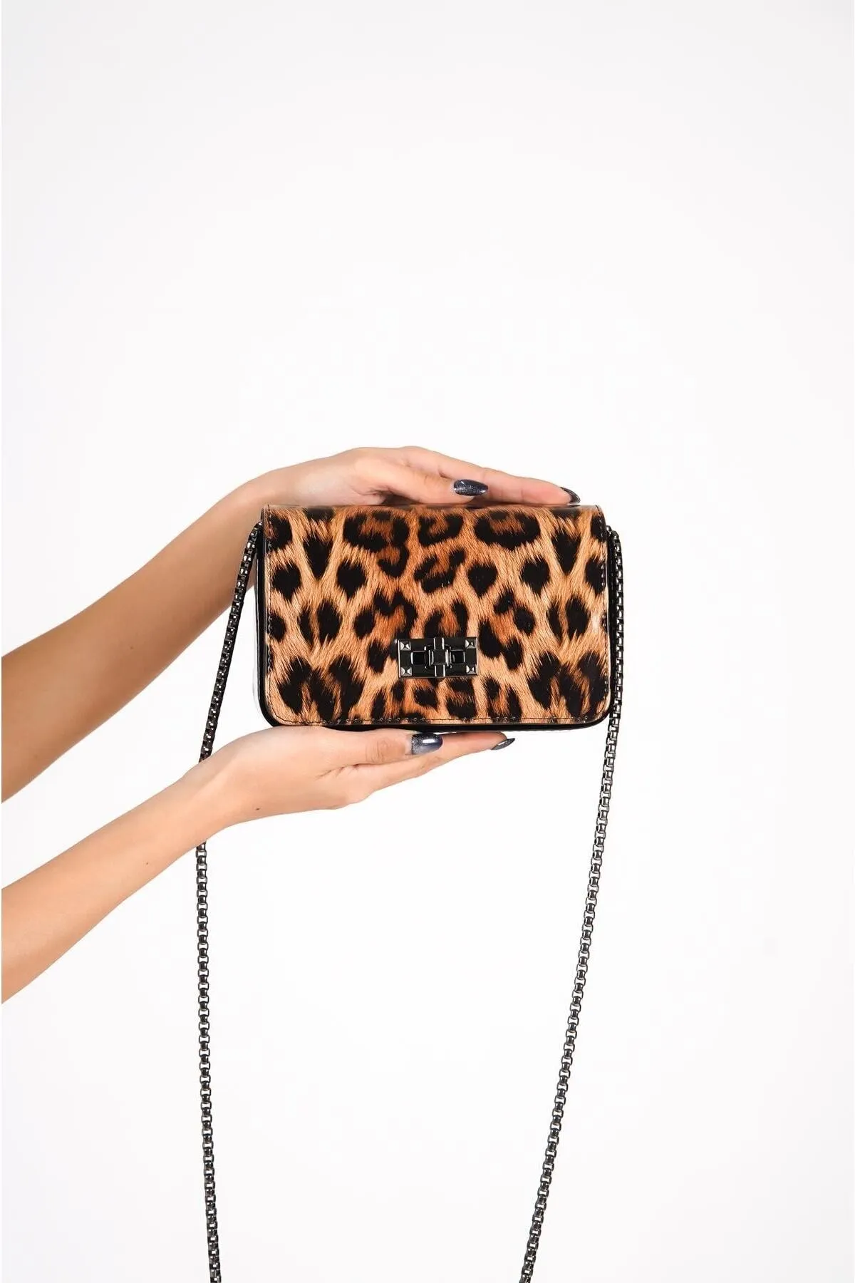 Capone Outfitters  Capone Soho Leopard Damentasche