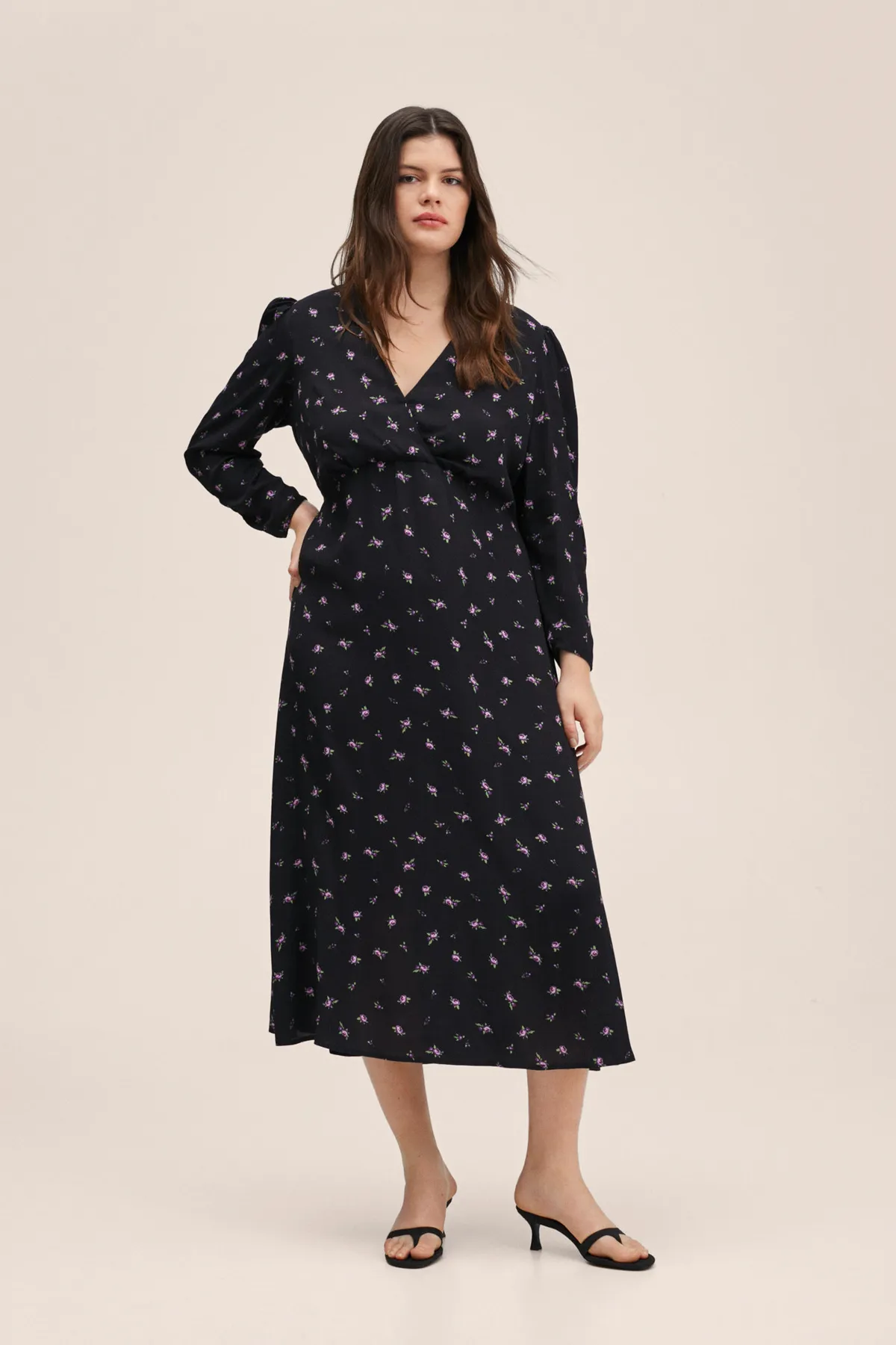 MANGO  27004016 Kleider und Overalls Schwarz