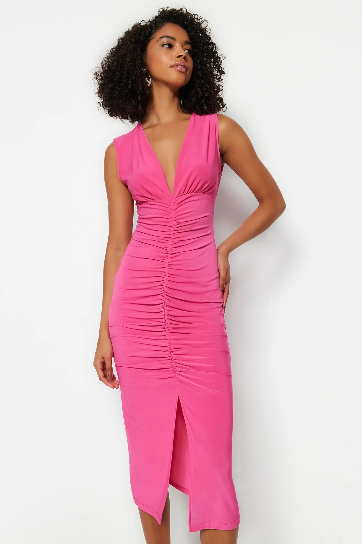 Trendyol Collection  Fuchsiafarbenes, gerafftes, tailliertes Midi-Bleistiftkleid aus Strick und Stretch TWOSS23EL00751