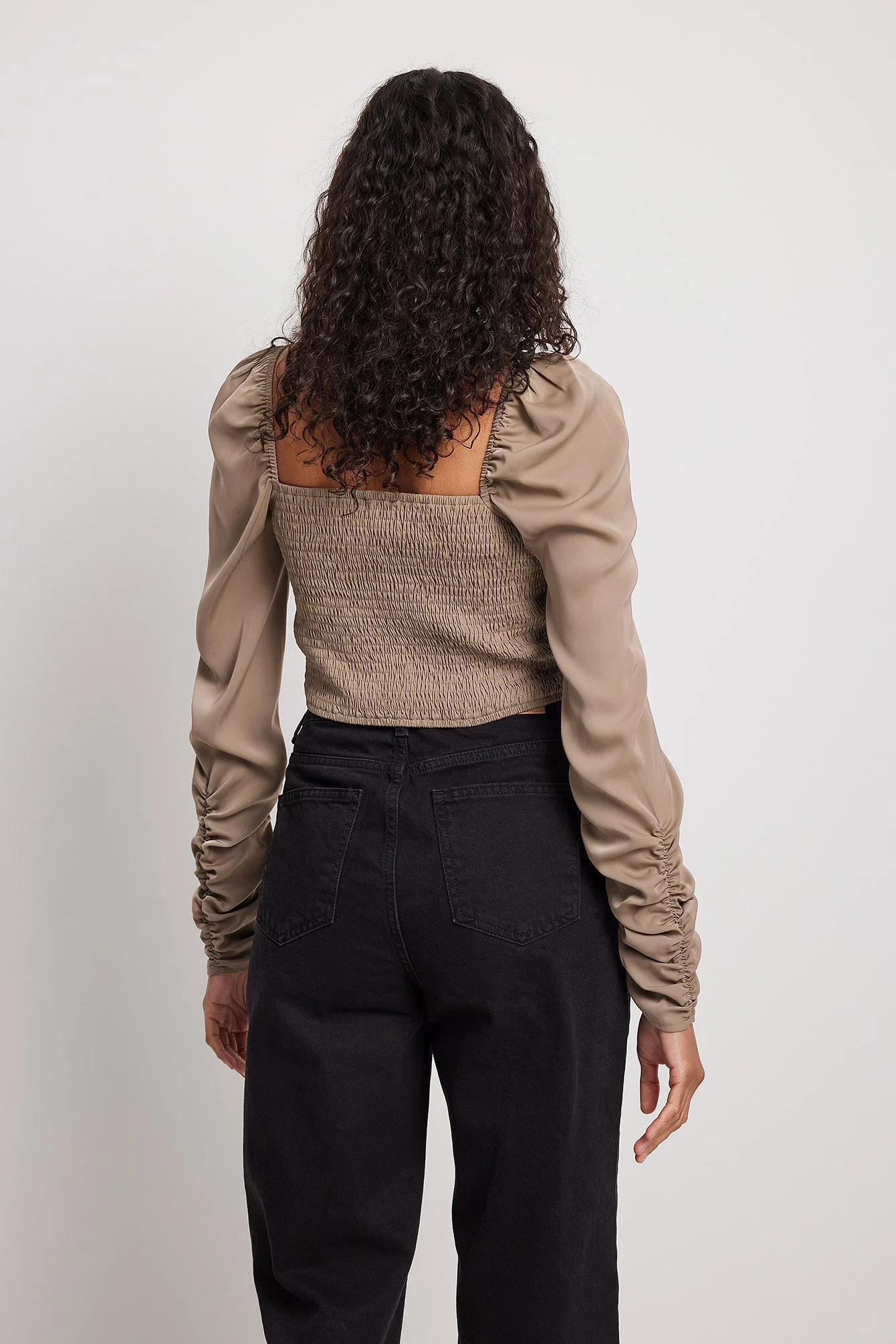 Langärmelige Bluse mit geraffter Front