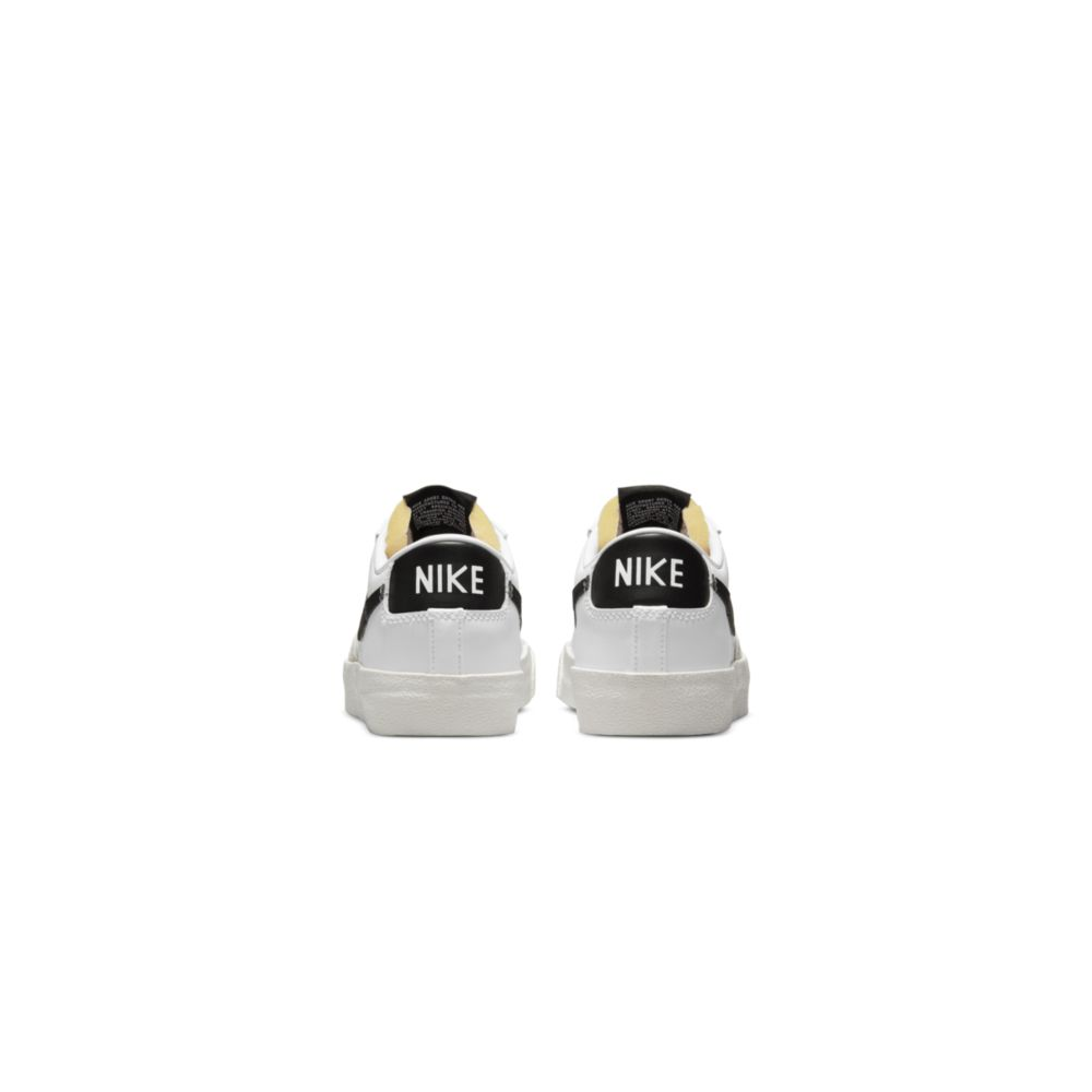 Nike Blazer Low 77 DC4769-102 / weiss