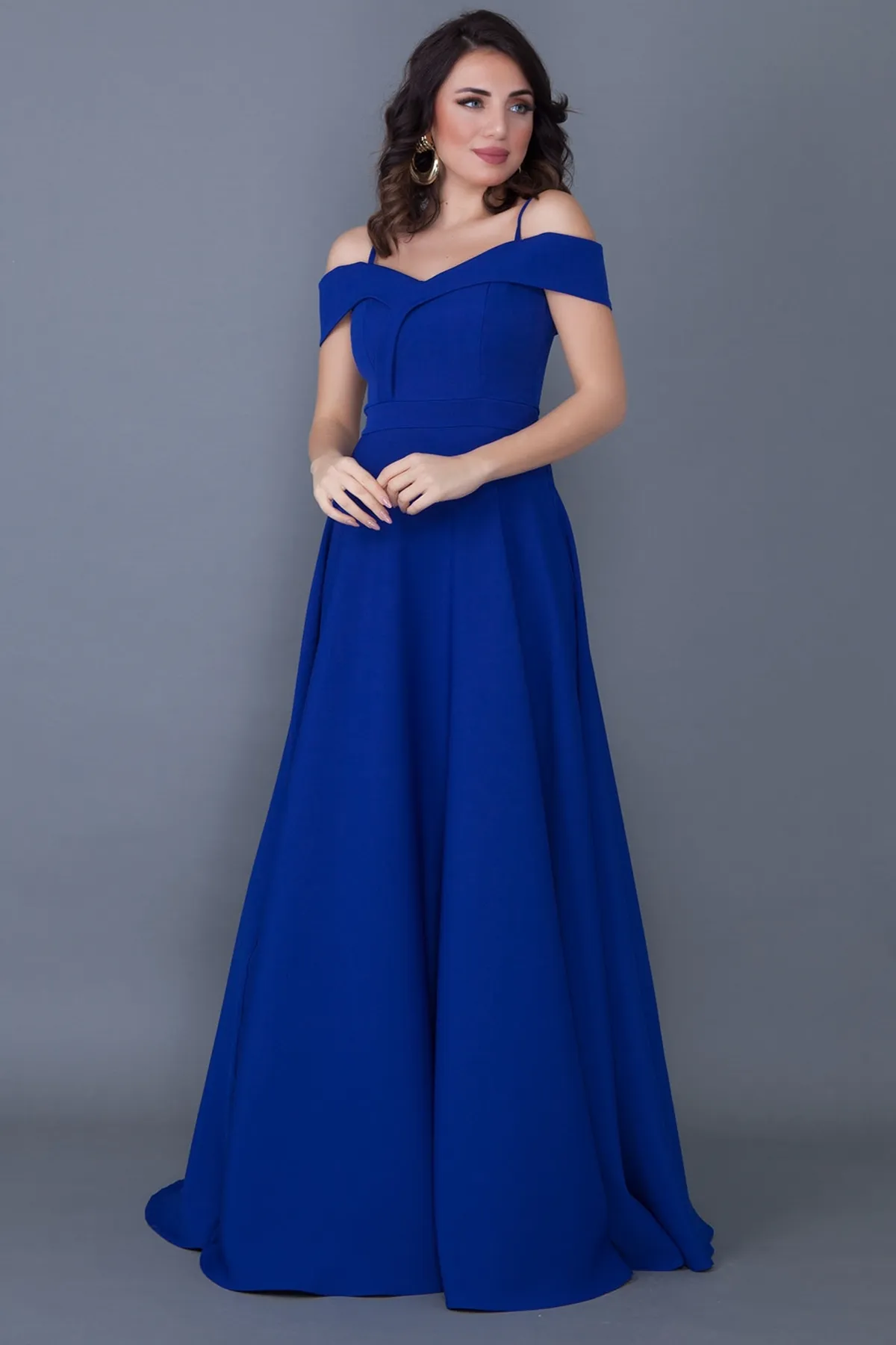 lovebox  Trägerloses, schulterfreies, zweireihiges, maxilanges Abendkleid in Saks-Blau