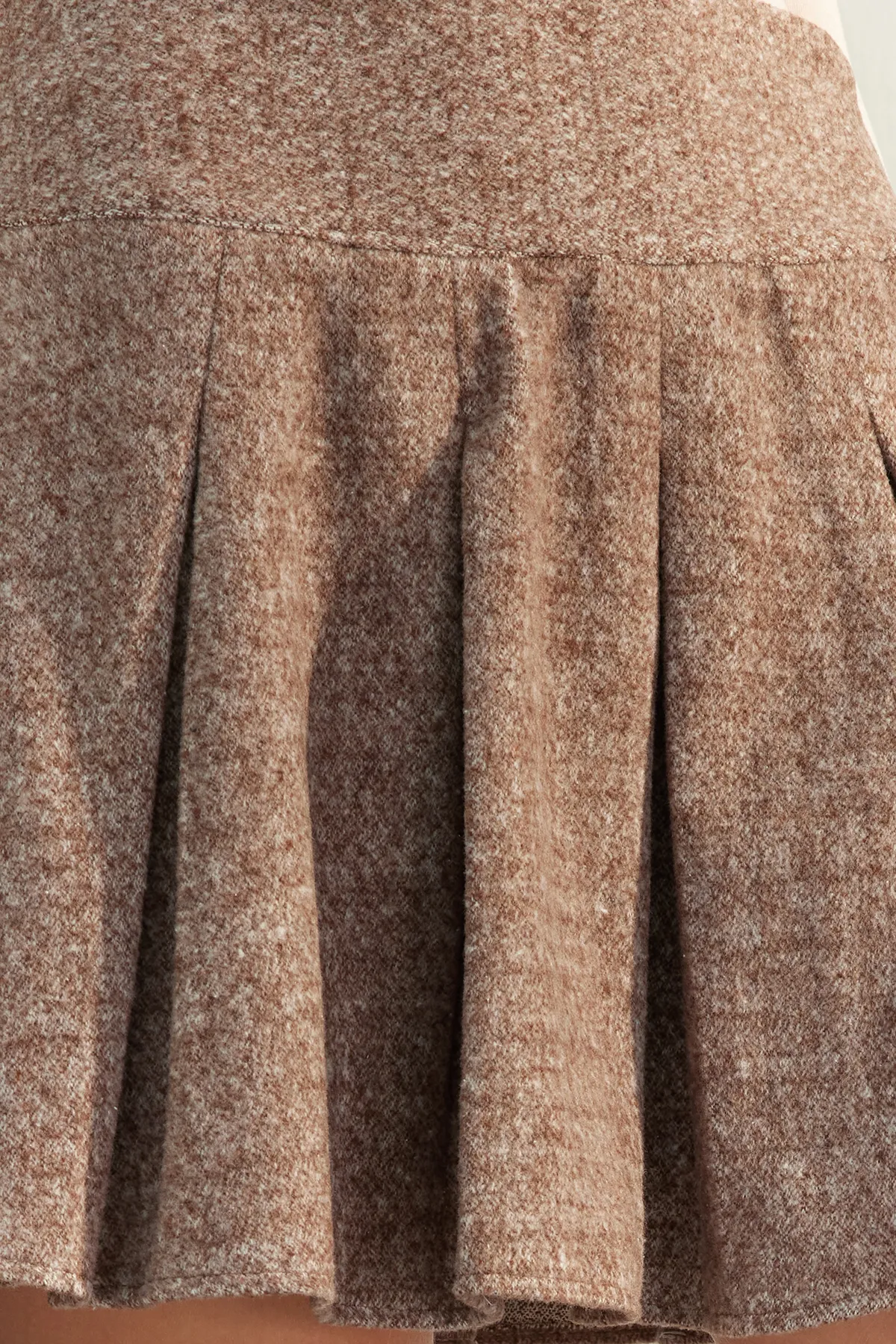 Trendyol Collection  Brauner Mini-Webrock mit Falten in Premiumqualität TWOAW24ET00259