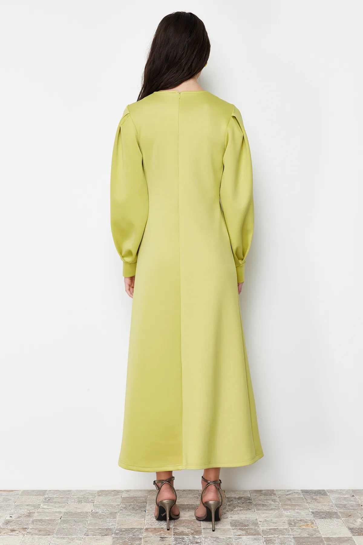 Trendyol Modest  Ölgrünes Scuba-A-Linien-Kleid - TCTSS24EB00110
