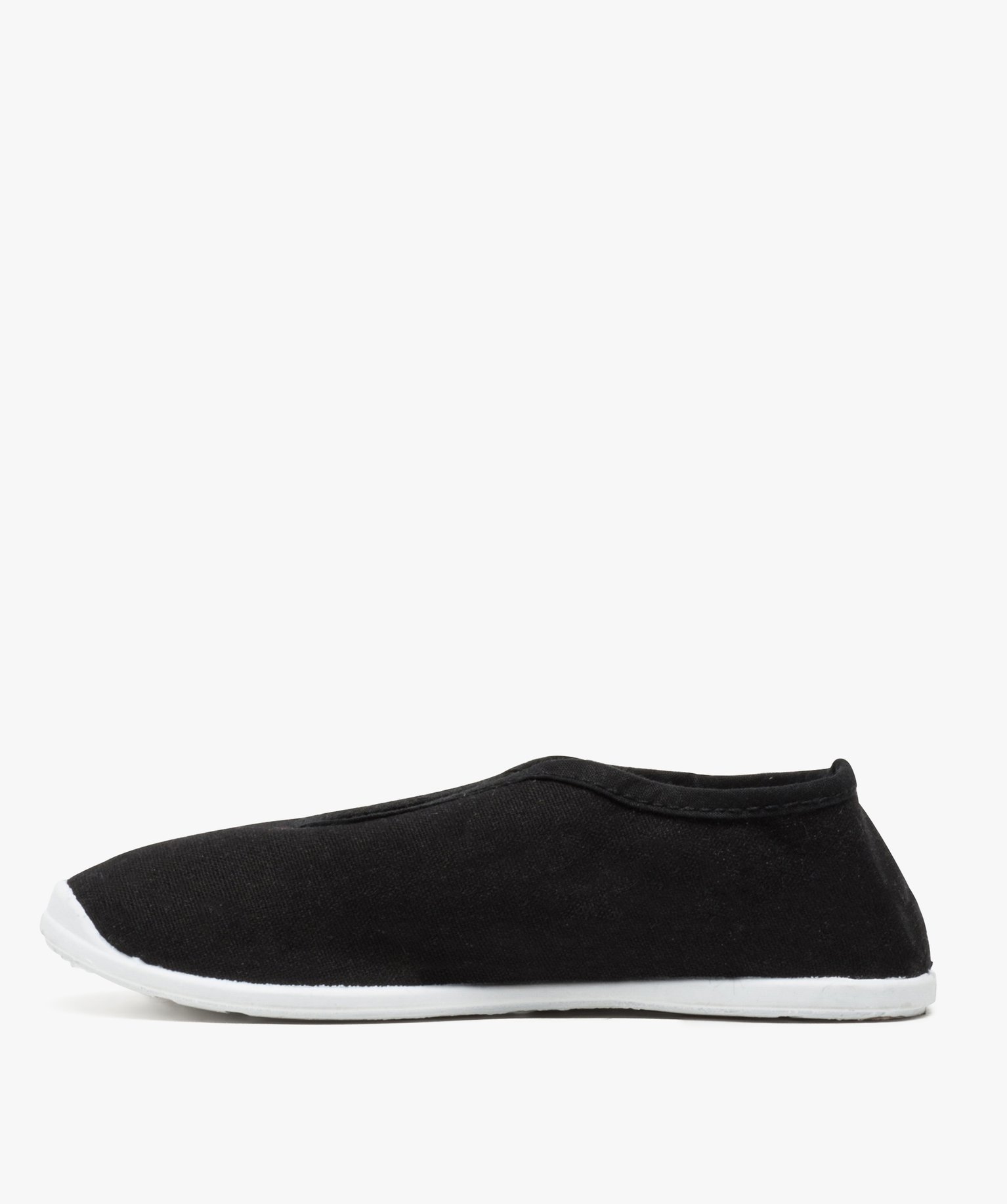 Chaussons rythmiques en toile unie avec élastique noir | GEMO