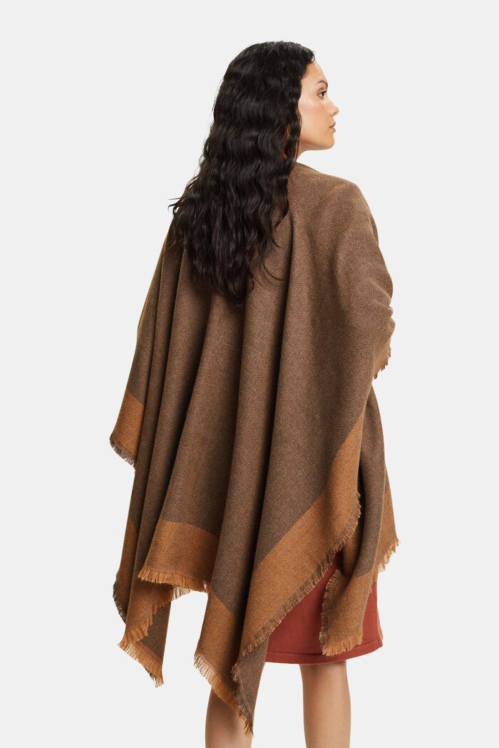 Einfarbiger, vorne offener Poncho