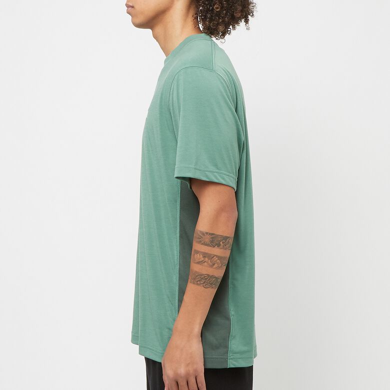 NIKE ACG Dri-Fit ADV Goat Rocks Shortsleeve bicoastal/vintage green