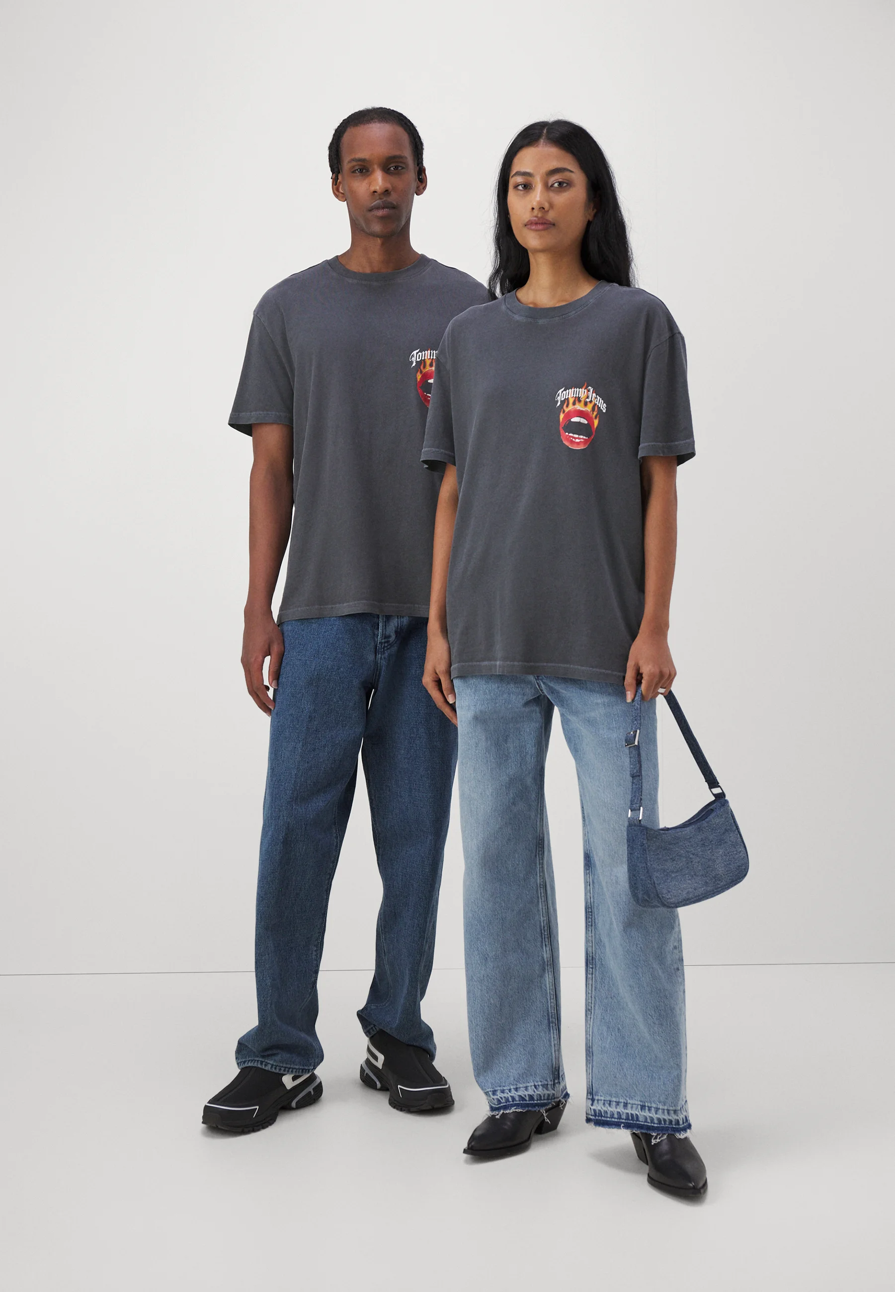 Tommy Jeans VINTAGE FIRE LIPS TEE UNISEX - Camiseta con estampado