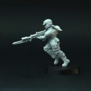 Female Brigade: Soldiers in Melee (28mm) (5)