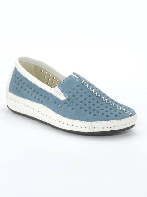 Slipper mit sommerlicher Perforation