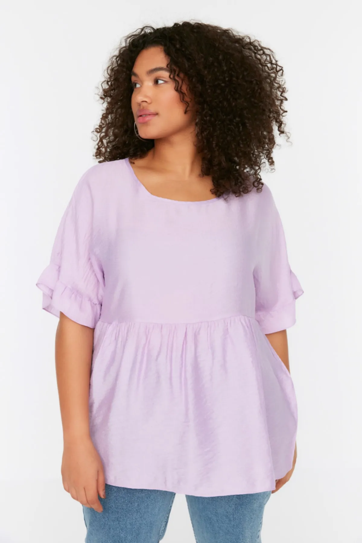 Trendyol Curve  Fliederfarbene gewebte Volantbluse TBBSS22AF0002