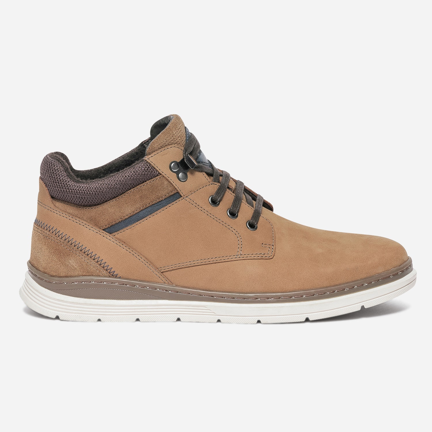 Boots à lacet camel en cuir nubuck