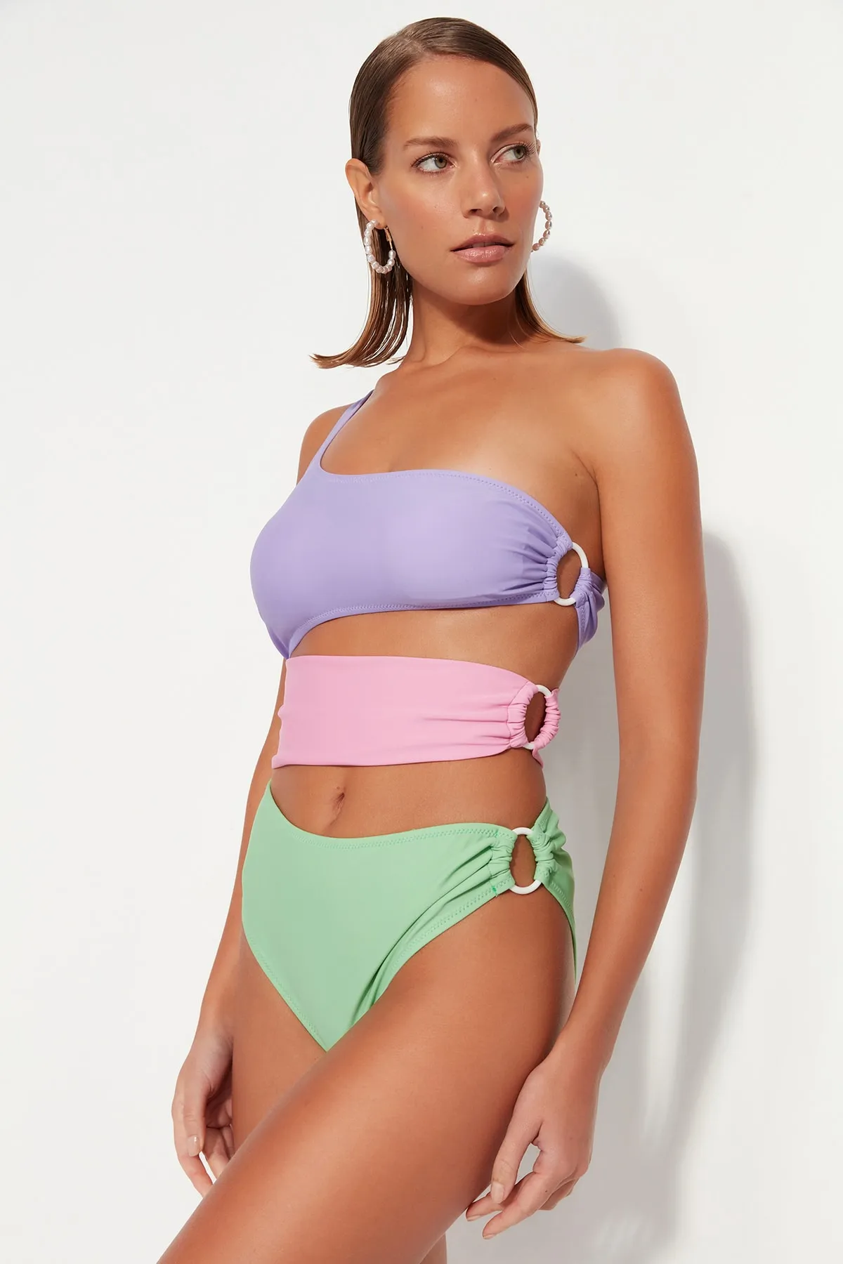 Trendyol Collection  Grün-Lila-Rosa Einschultriger Farbblock Normales Bein Mayokini TBESS23MA00230