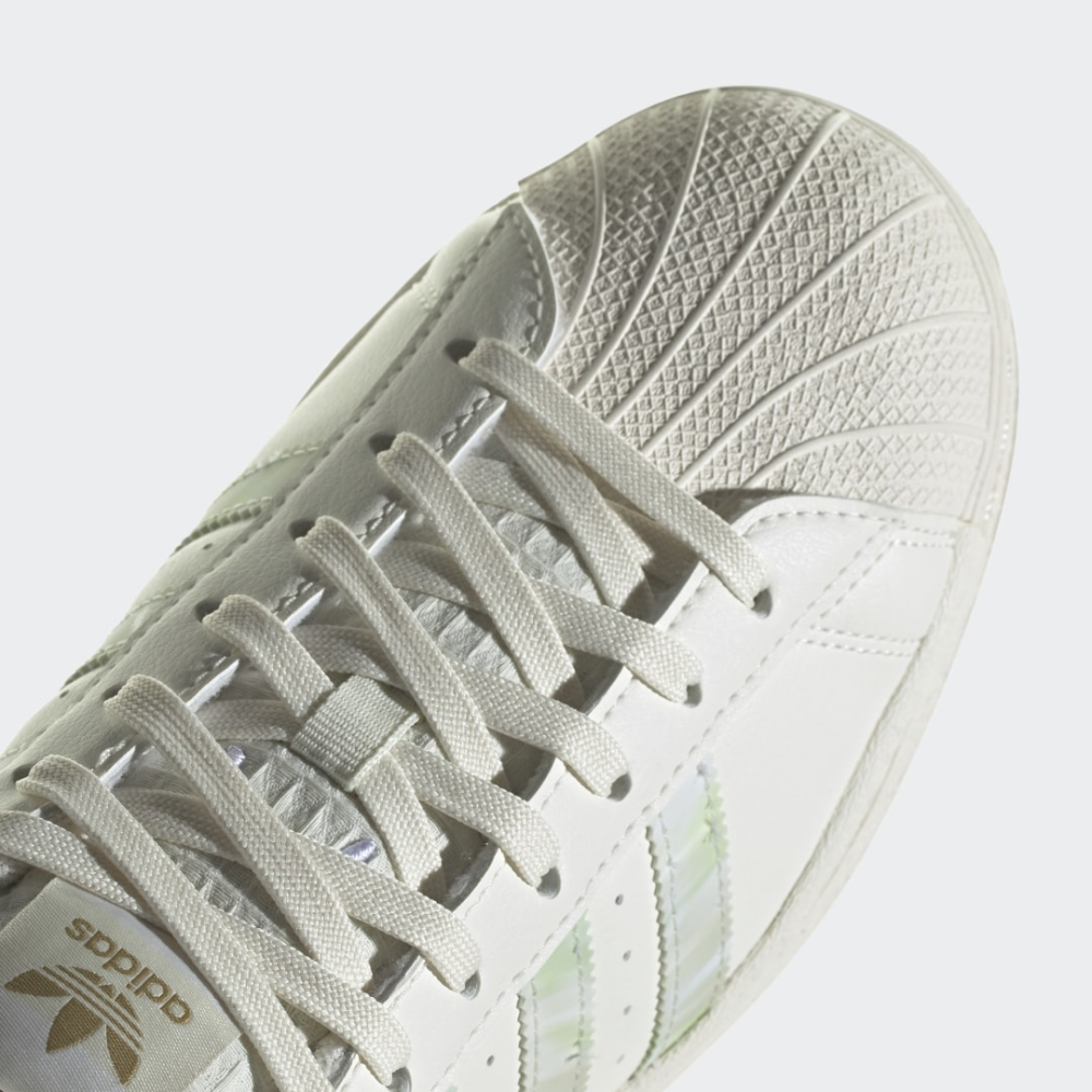 adidas Superstar Vegan HQ6668 / weiss