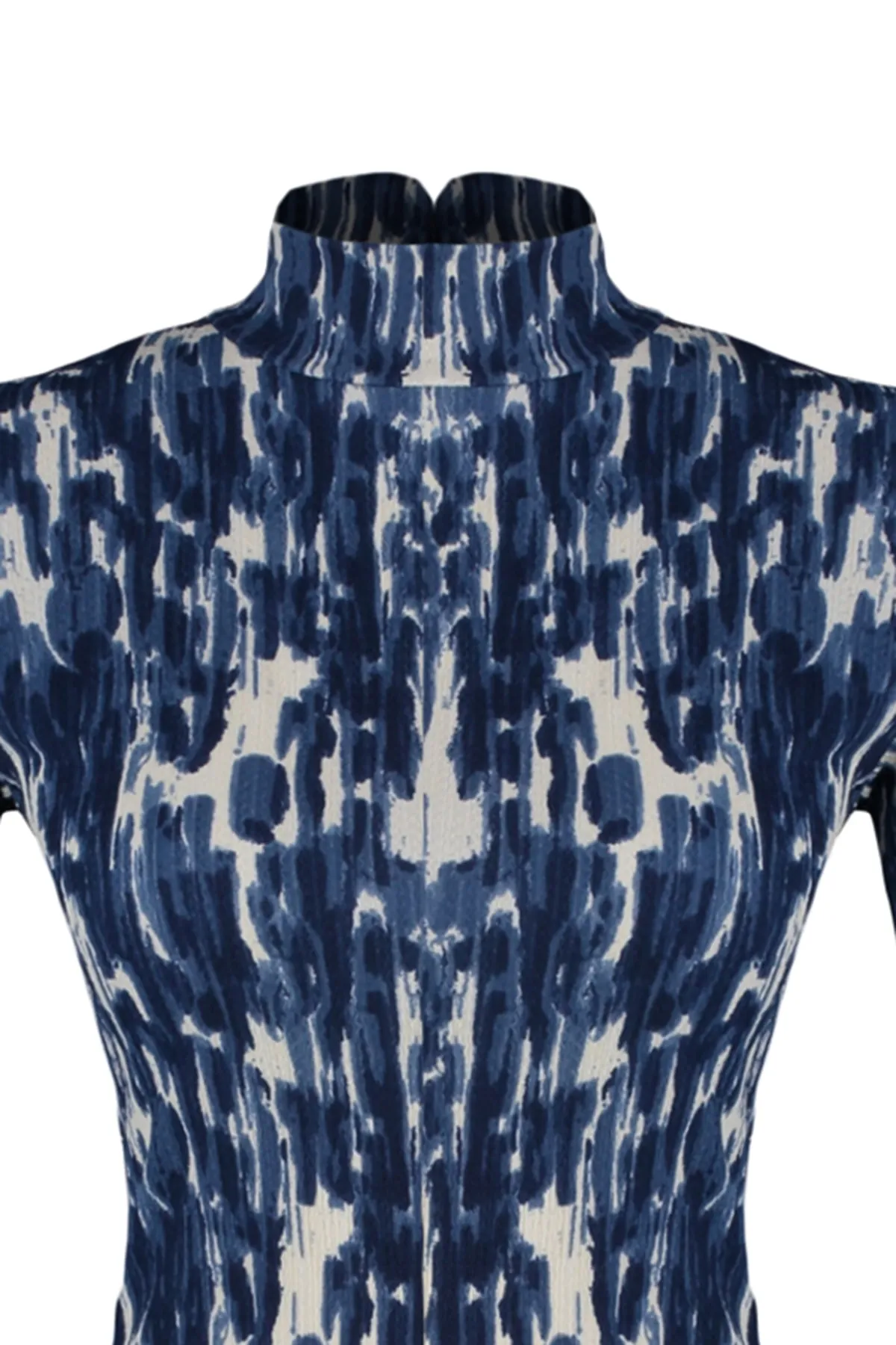 Trendyol Collection  Marineblauer bedruckter, taillierter, hochgeschlossener Langarmpullover/strukturierte Strickbluse TWOAW22BZ0256