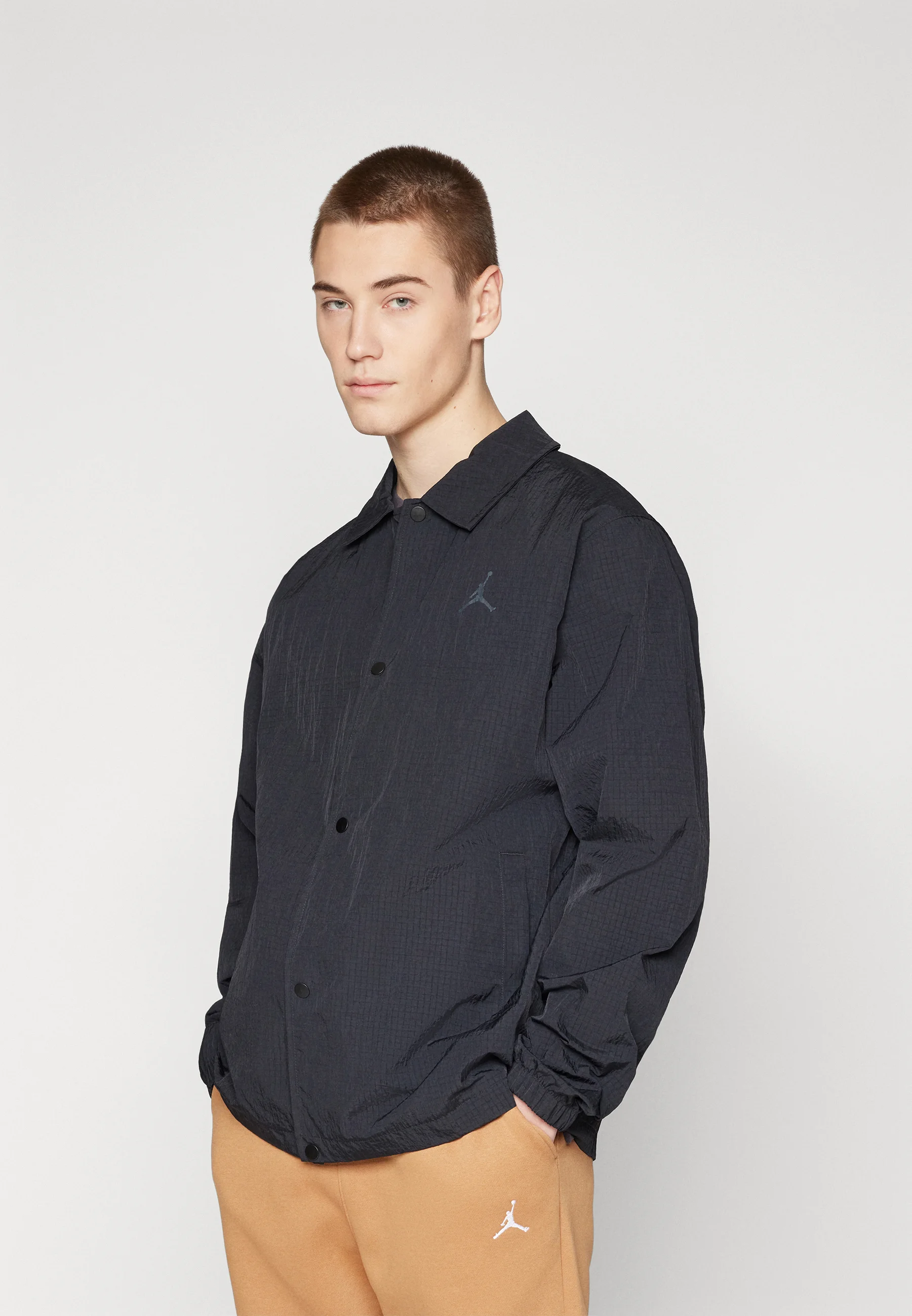 Jordan COACHES - Chaqueta ligera