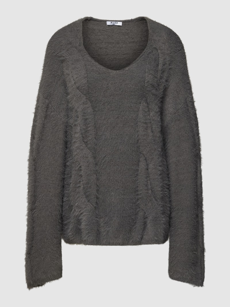 Strickpullover mit Zopfmuster in hellgrau