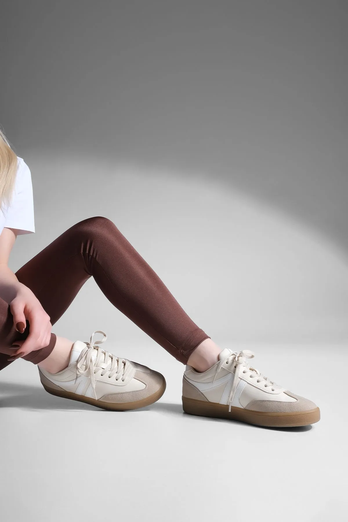 Marjin  Sneaker - Beige - Flacher Absatz