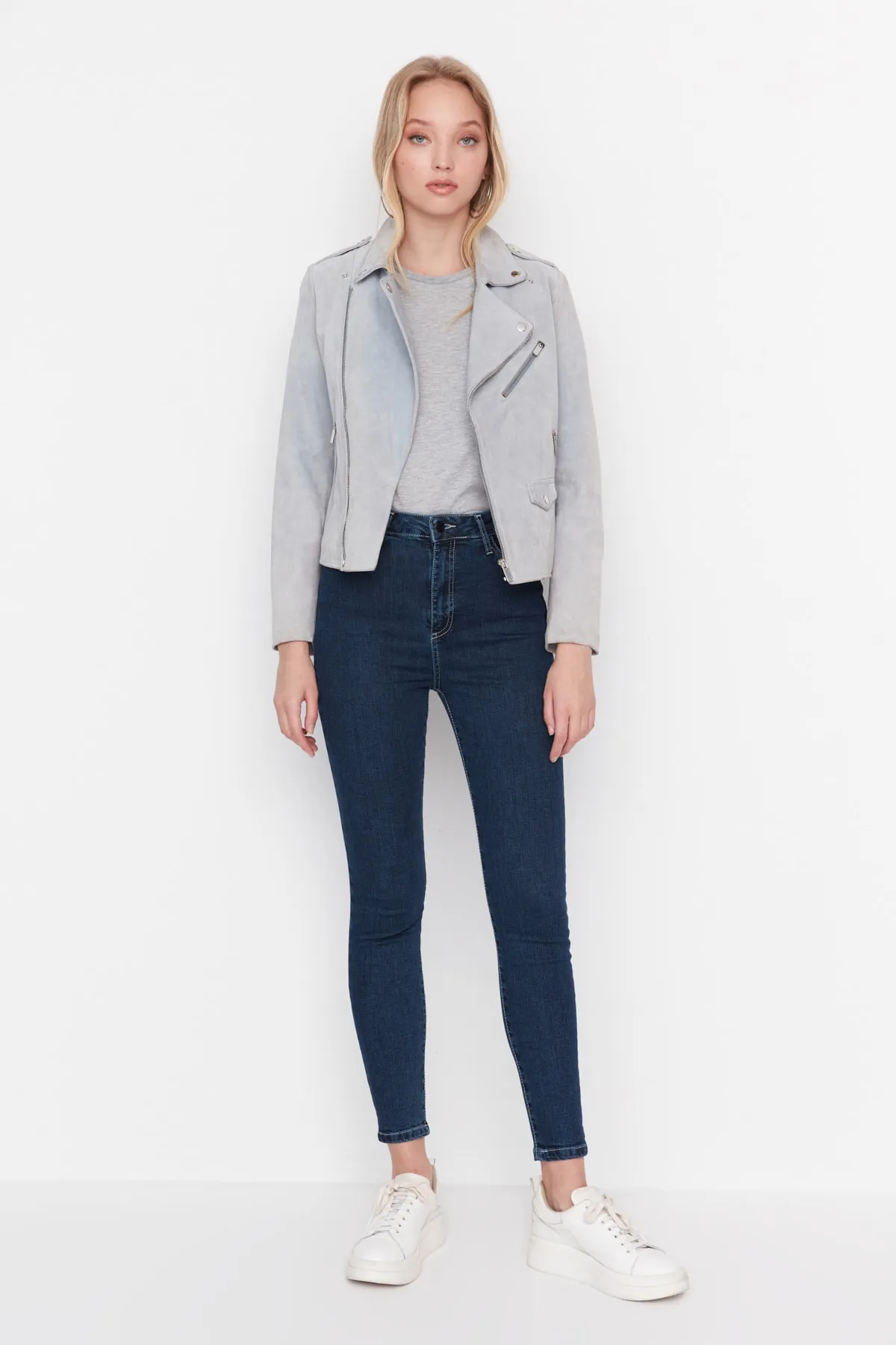 Trendyol Collection  Dunkelblaue Skinny Jeans mit Kontrastnähten und hoher Taille TWOAW23JE00443
