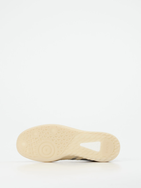 Sneaker-16634590053 Back 70