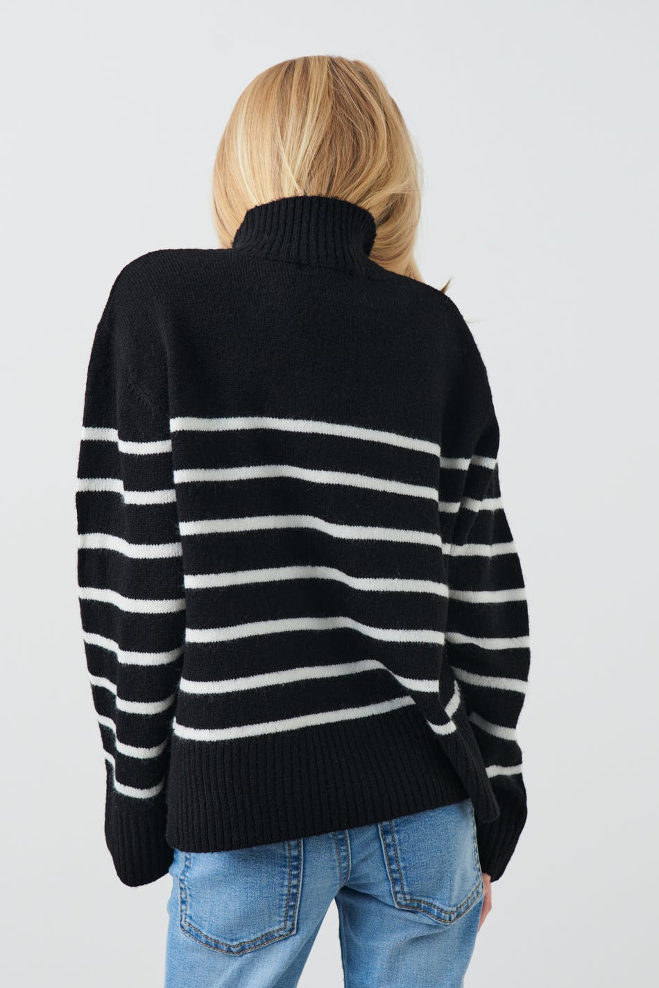 Y knitted polo sweater