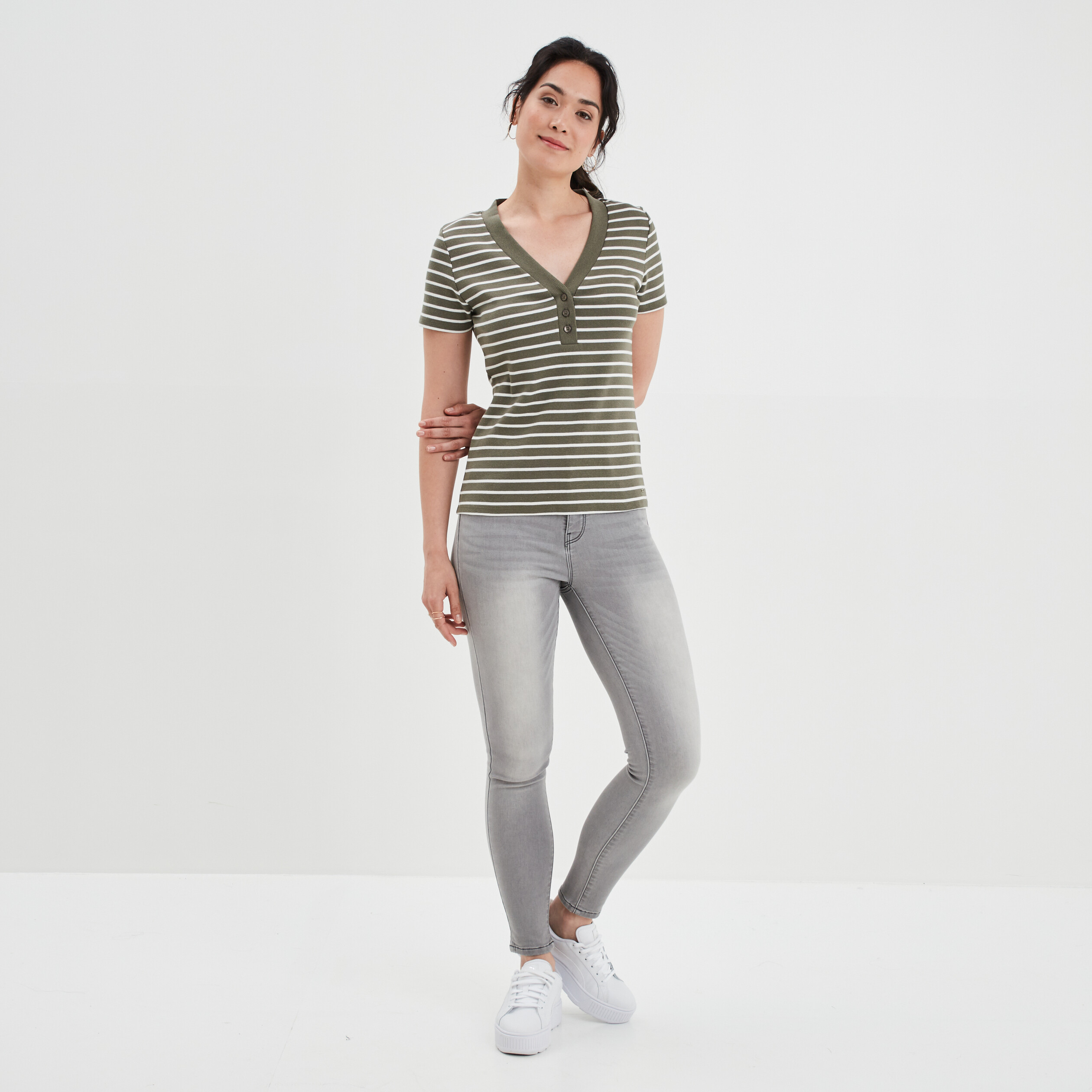 T-shirt côtelé col tunisien vert kaki femme | La Halle