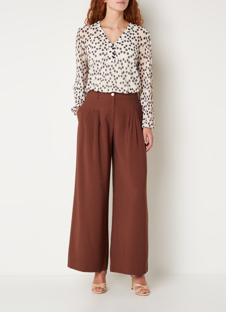 Tunica Phase Eight Sophia, con stampa a pois e scollo a V.