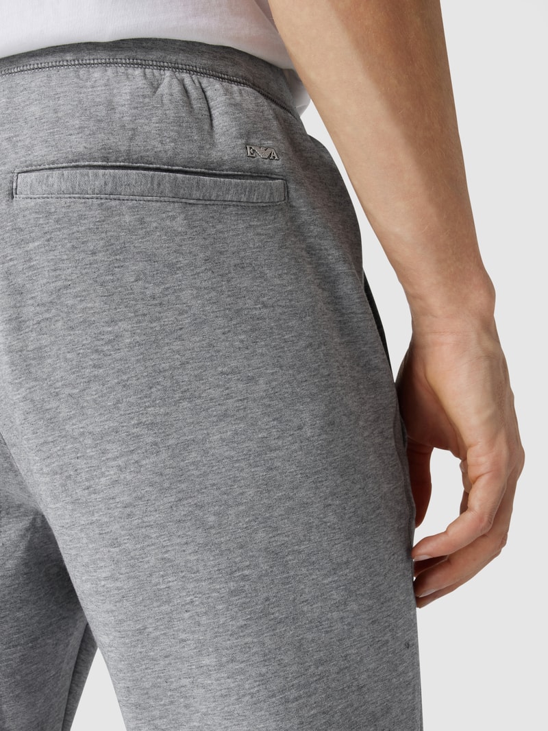 Sweatpants mit Eingrifftaschen in hellgrau meliert