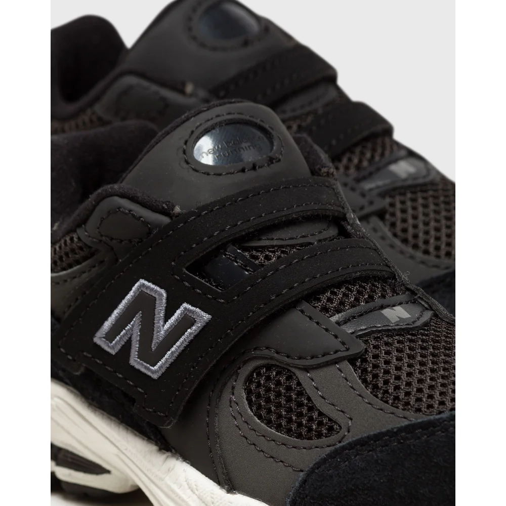 New Balance 2002R IV2002BK / schwarz