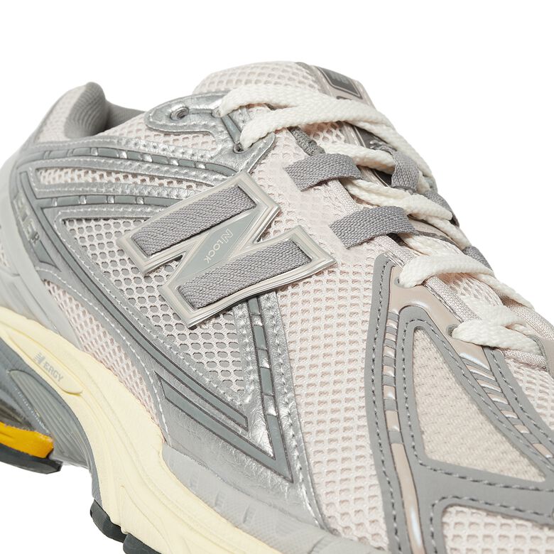 New Balance M1906RRD moonrock
