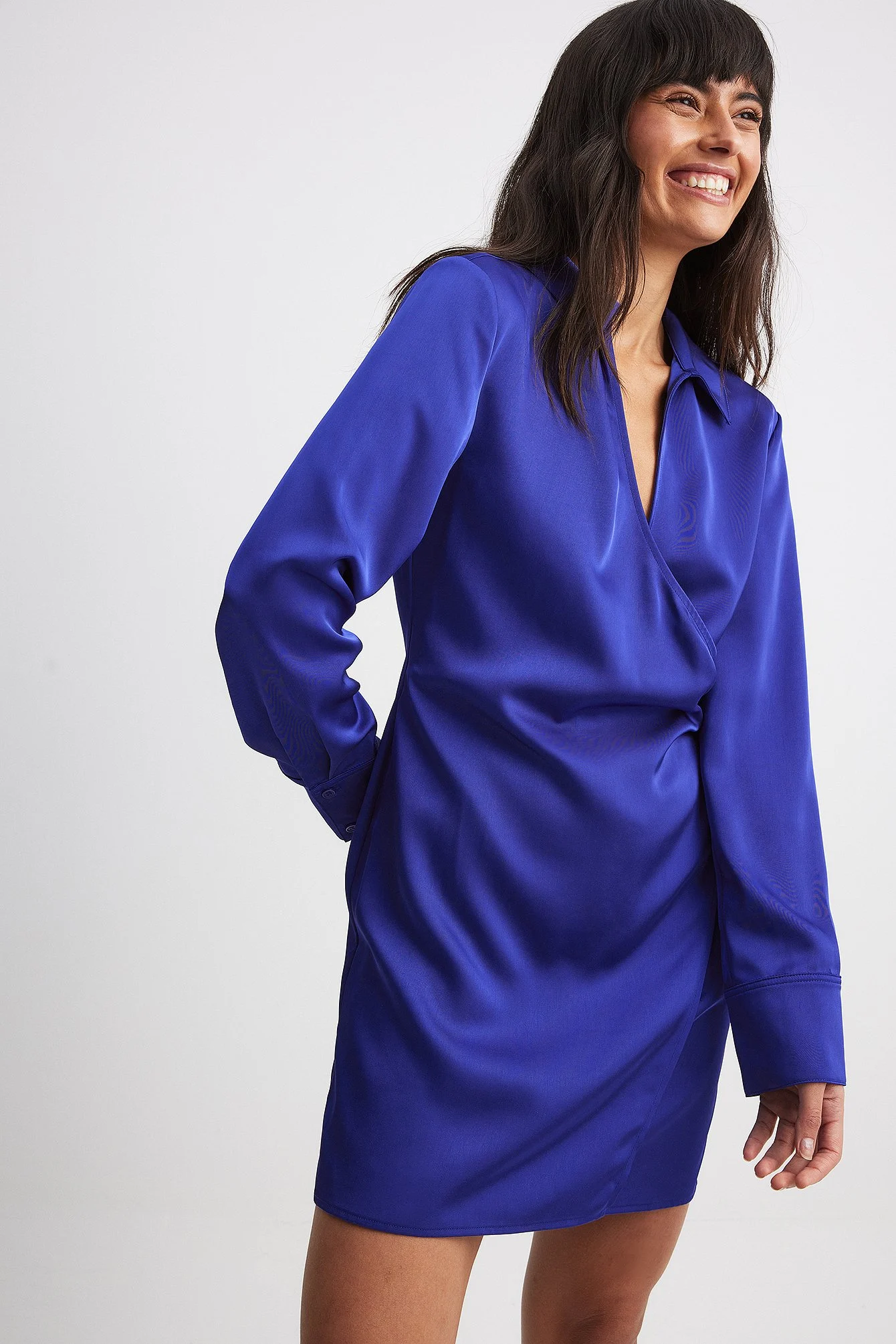 Wickel-Mini-Hemdkleid aus Satin