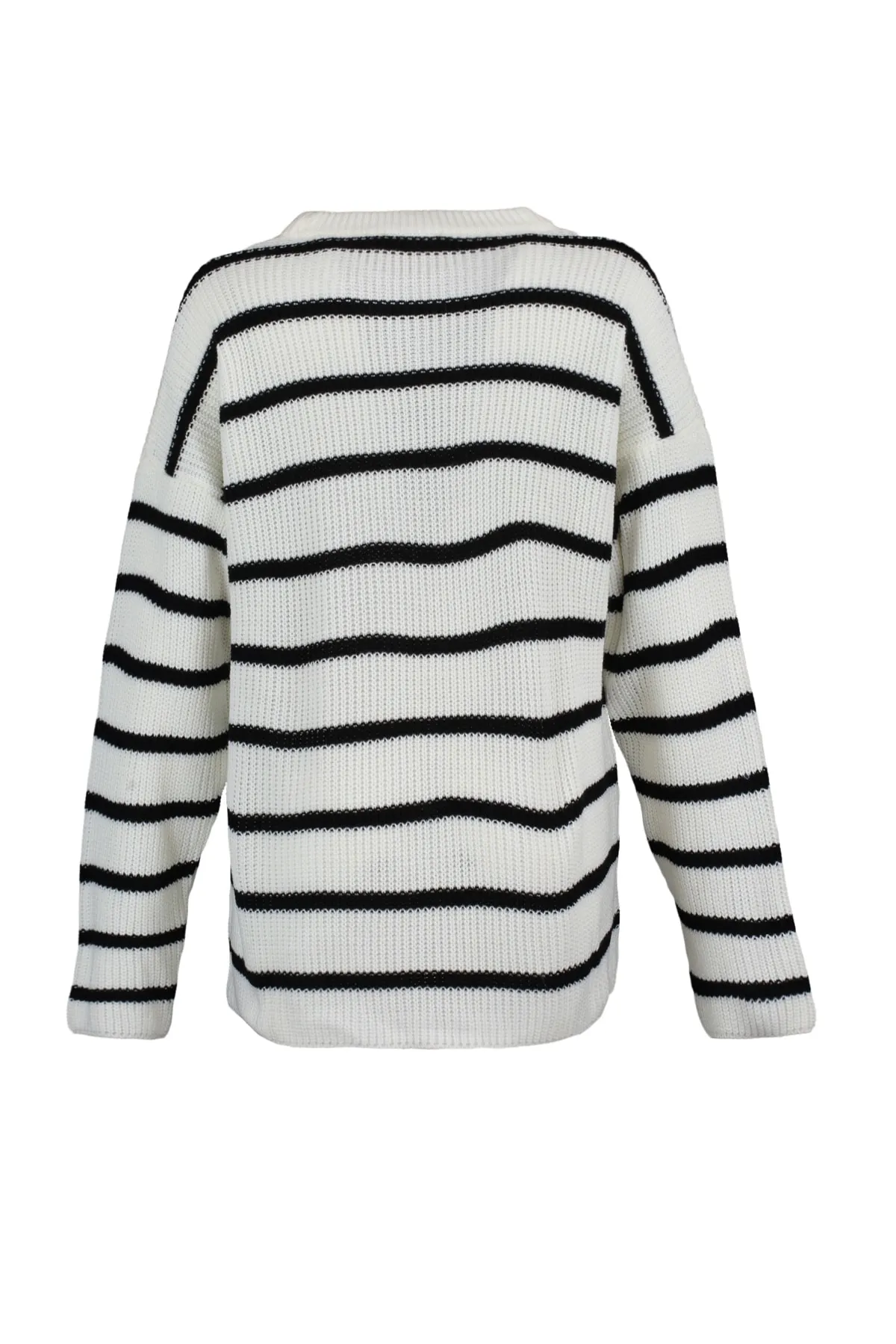 Trendyol Collection  Ecrufarbener Strickpullover mit weiter Passform TWOAW23KZ00720