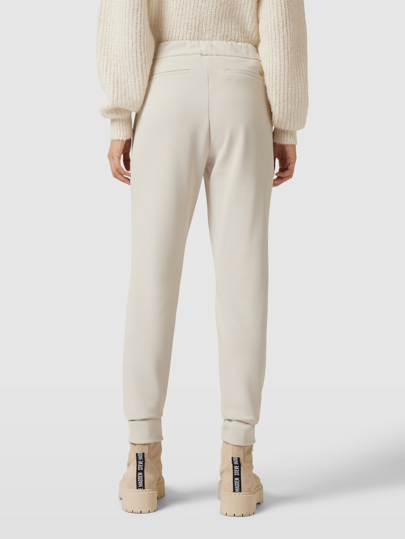 Verkürzte Jogpants mit elastischem Bund Modell 'CARY' in offwhite