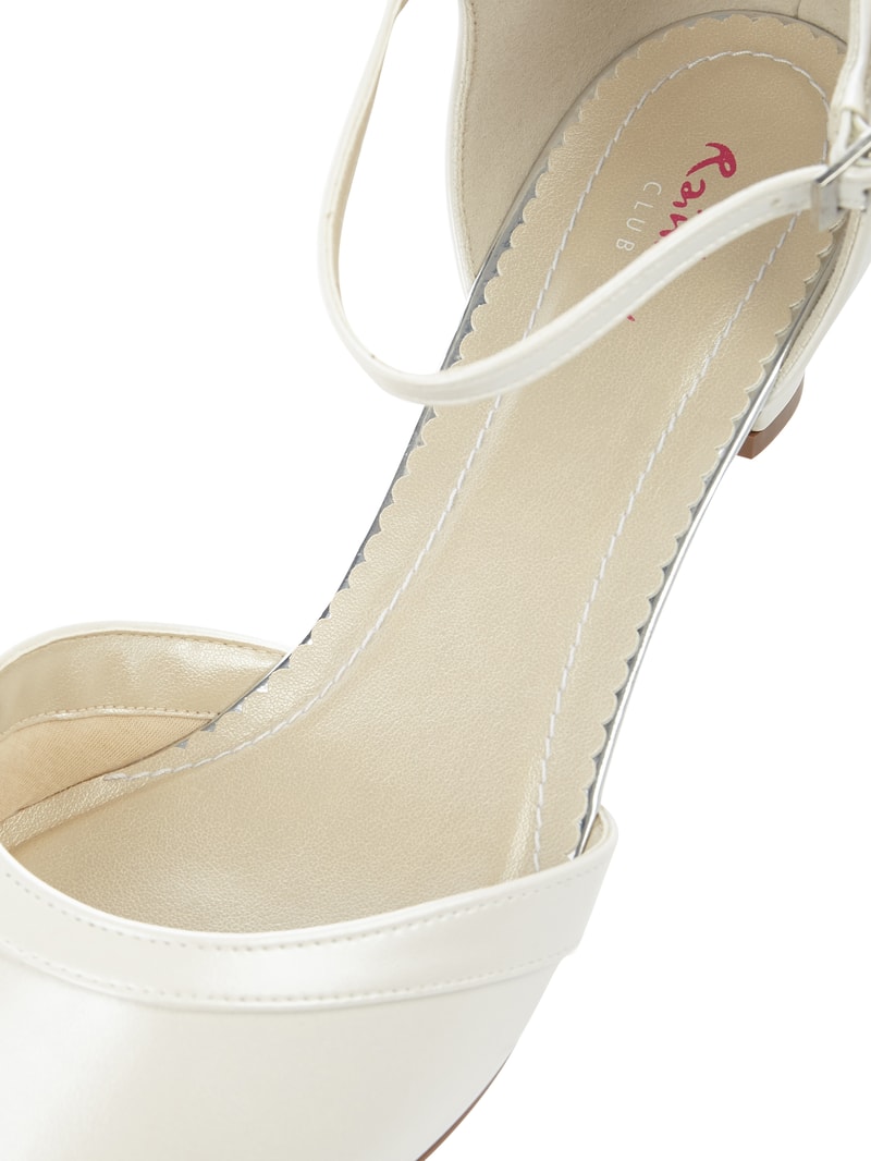 Pumps in Leder-Optik in offwhite