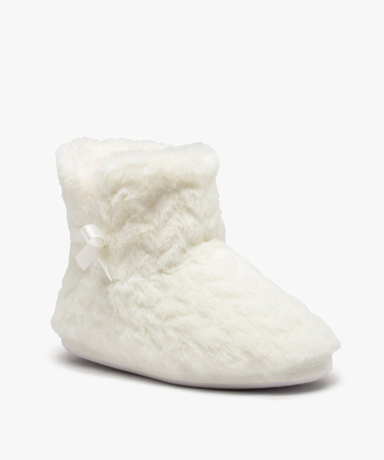Chaussons femme en forme de boots fourrées unies blanc | GEMO