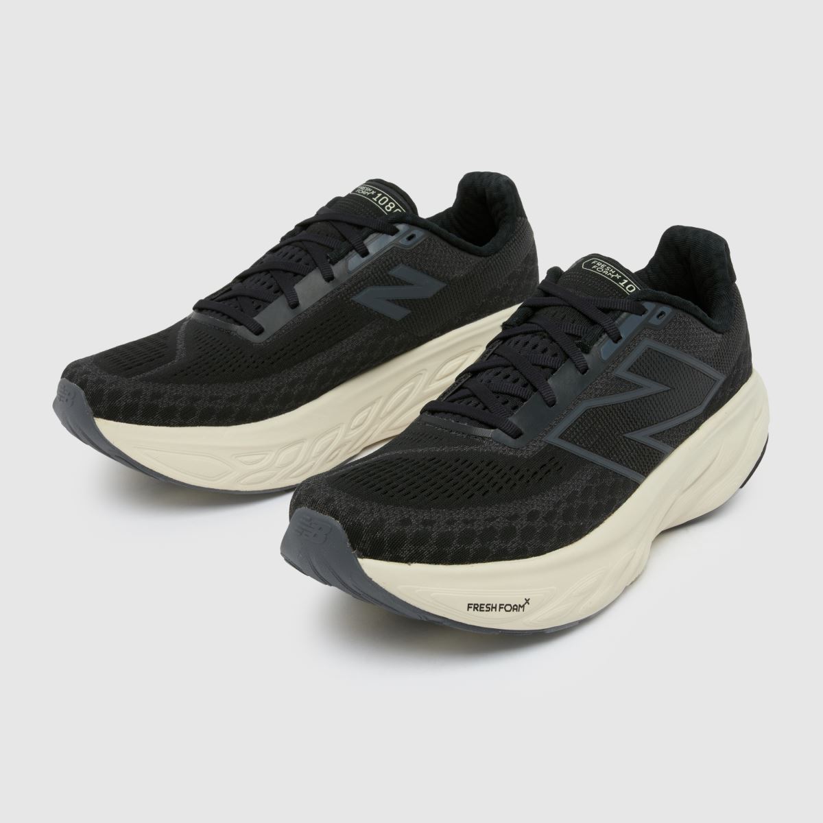 New Balance – Fresh Foam x 1080 v14 – Svarta och vita träningsskor