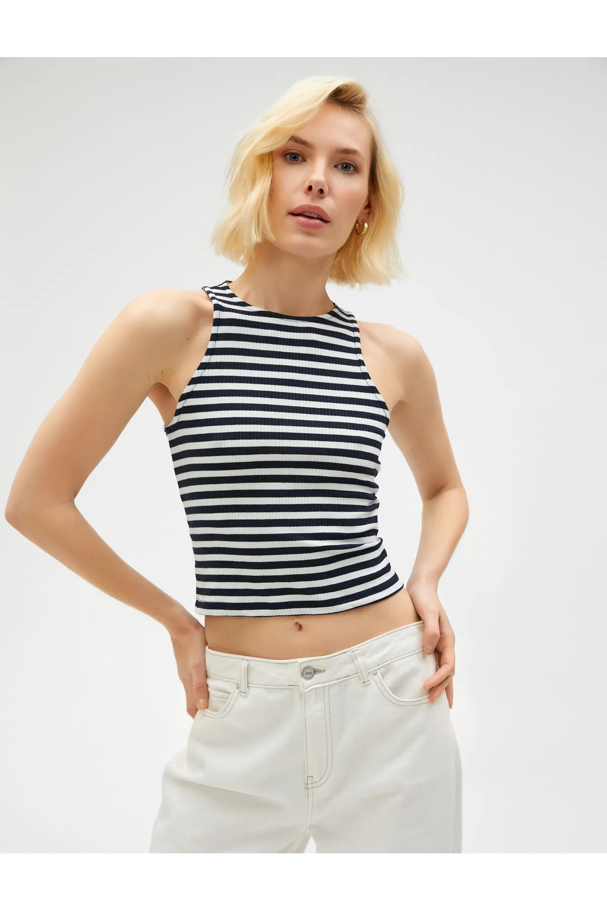 Koton  Crop Tank Top mit geripptem Neckholder-Kragen
