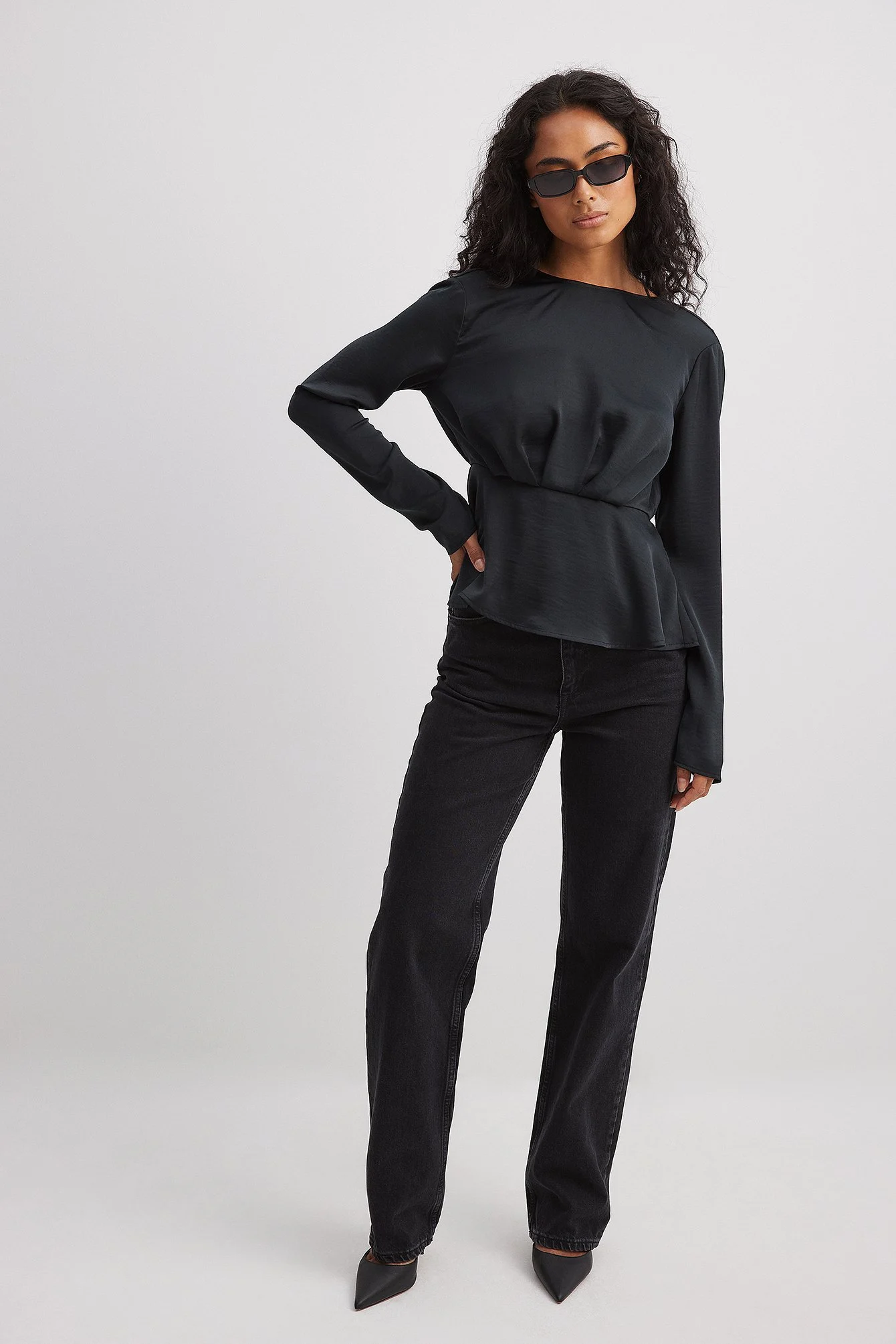 Drapierte Bluse mit V-Rücken