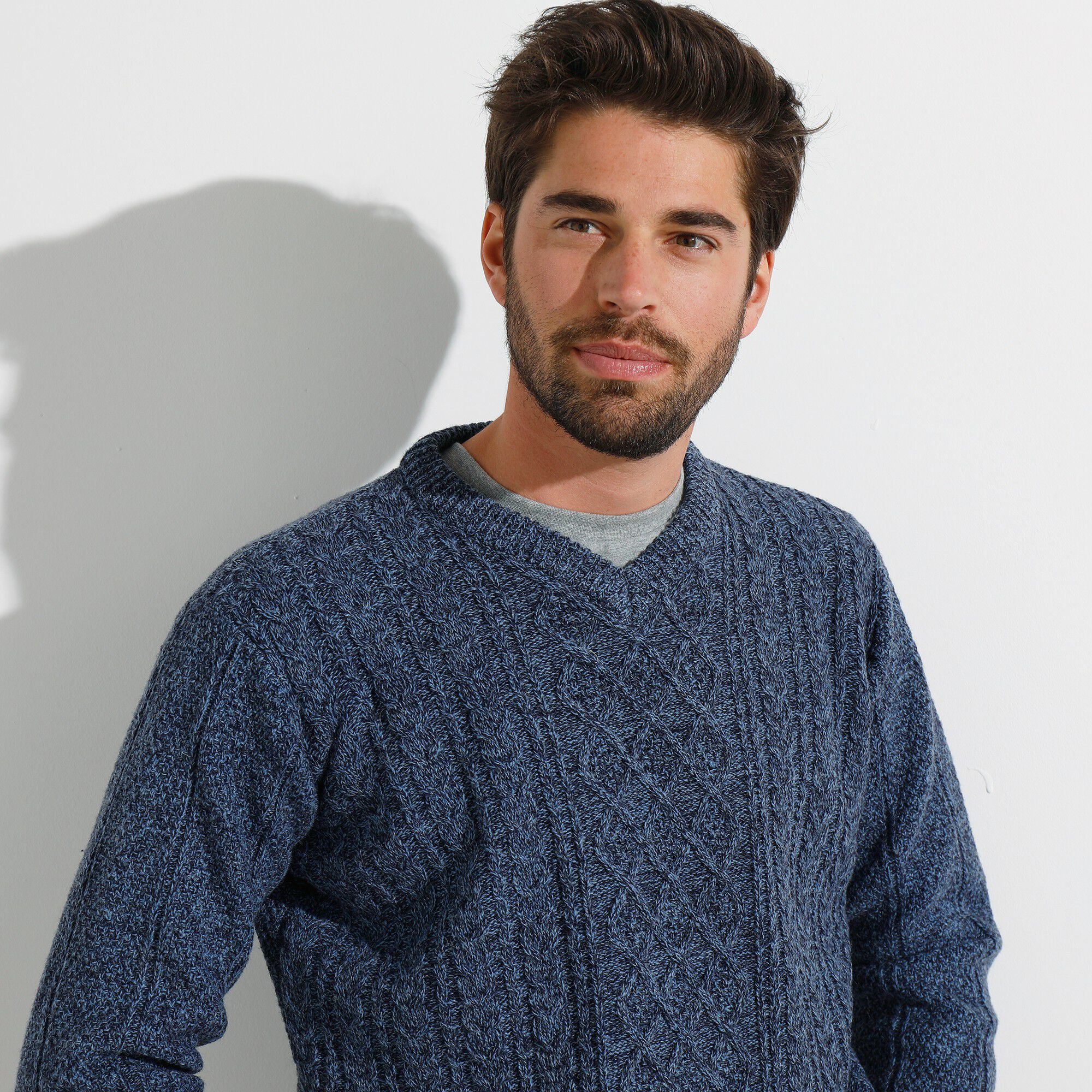 Pull col V maille irlandaise