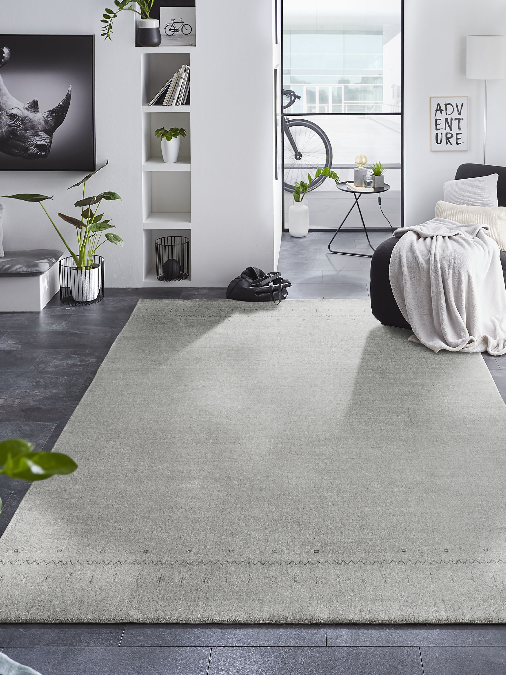 Bansur Loribaff, Silbergrau