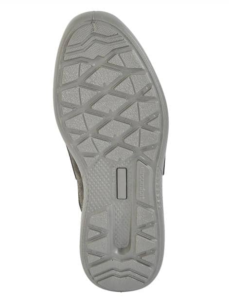 Klettslipper mit variabel verstellbaren Klettverschluß