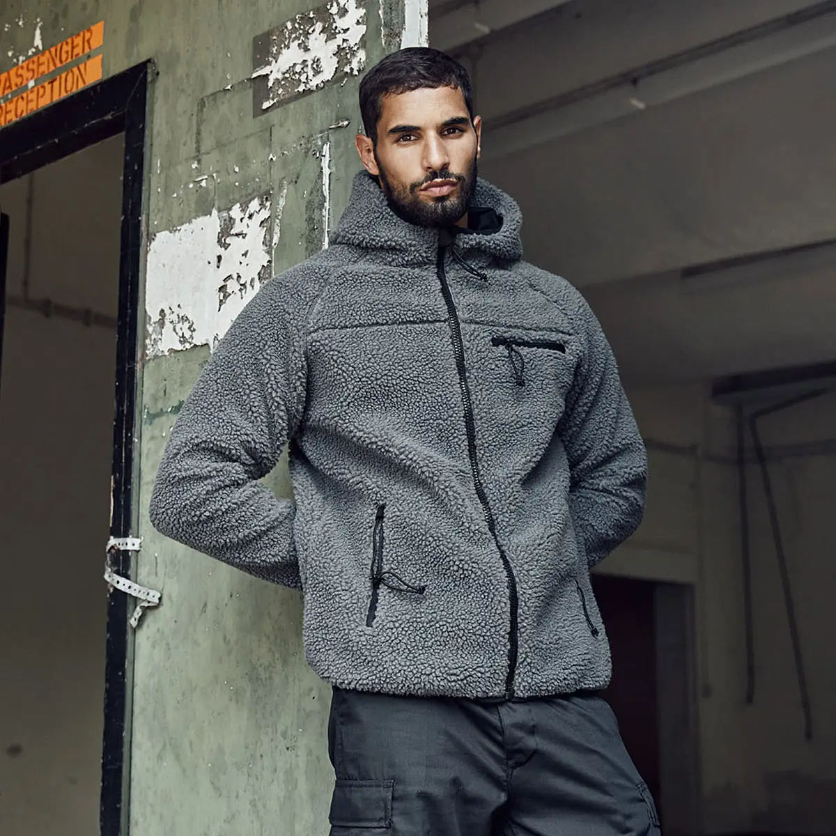 Teddyfleece Worker Jacke mit Kapuze anthrazit